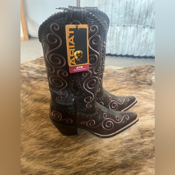 Ariat Dark Brown Embroidered Heeled Boots - Picture 4 of 9
